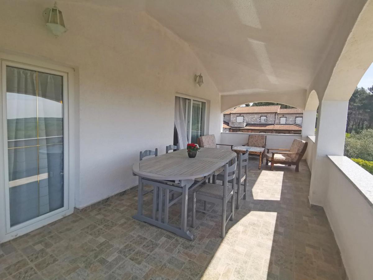 Apartment Luna Sveti Lovrec Pazenaticki